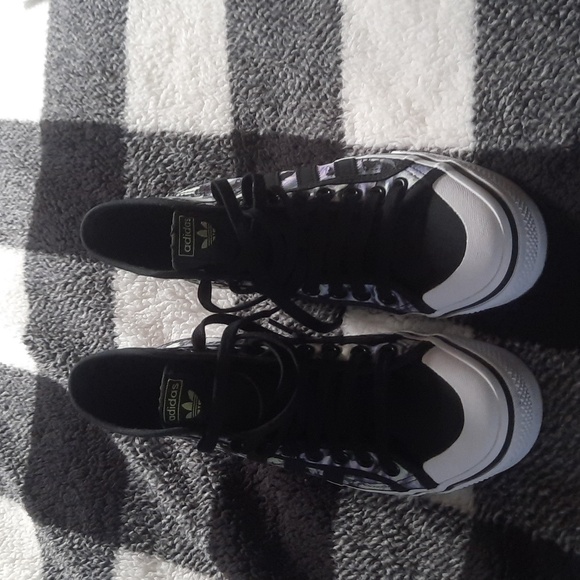 Adidas nizza platform sneakers size 8 , 6.5 UK worn once great condition - Picture 6 of 8